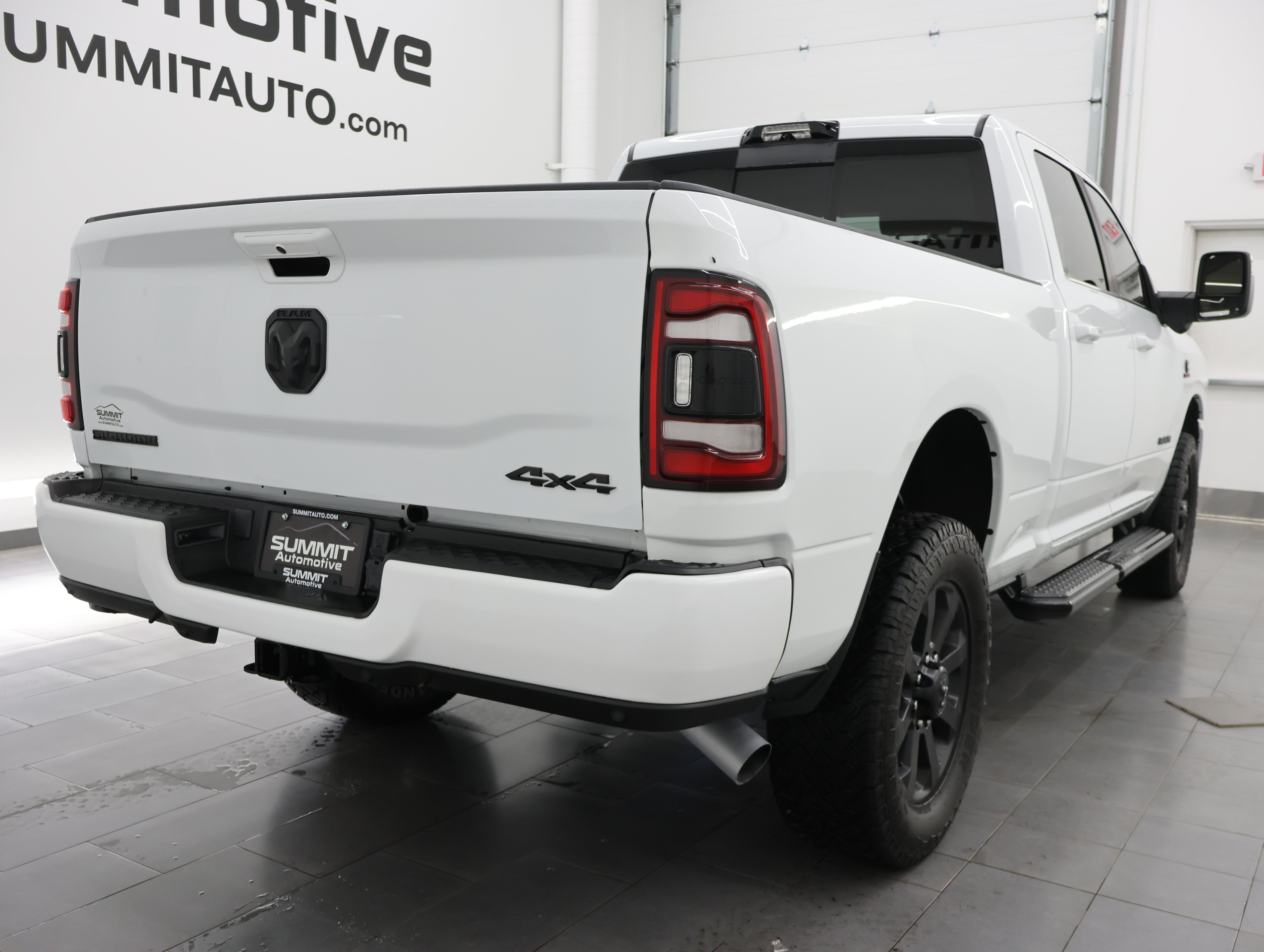 Used 2023 RAM 2500 Big Horn w/ Level 2 Equipment Group AWD/4WD image 4