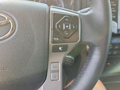 Used 2022 Toyota 4Runner Limited image 31