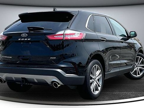 Used 2023 Ford Edge Titanium w/ Class II Trailer Tow Package AWD/4WD image 6
