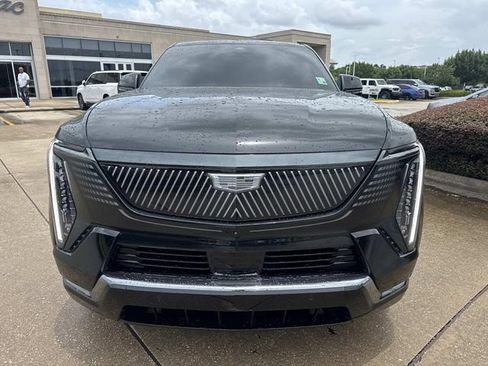 Used 2025 Cadillac Escalade IQ Sport 1 w/ Smart Trailering package AWD/4WD image 2