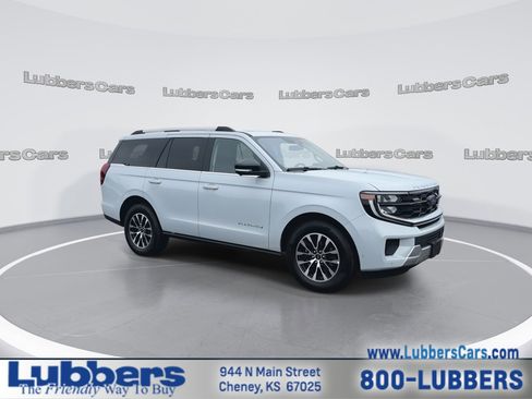 Used 2025 Ford Expedition Platinum AWD/4WD image 2