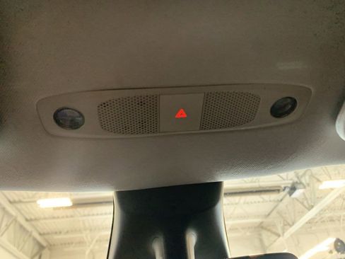 Used 2021 Tesla Model Y Long Range image 19