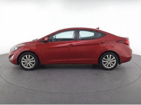 Used 2016 Hyundai Elantra SE w/ Option Group 02 FWD image 3