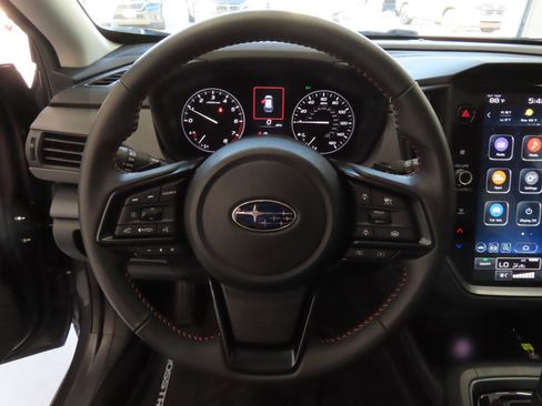 Certified 2025 Subaru Crosstrek 2.5i Limited w/ Crosstrek Mirror Package image 17