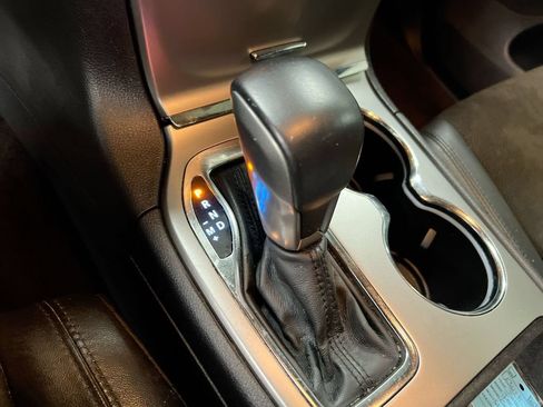 Used 2018 Jeep Grand Cherokee Altitude AWD/4WD image 18