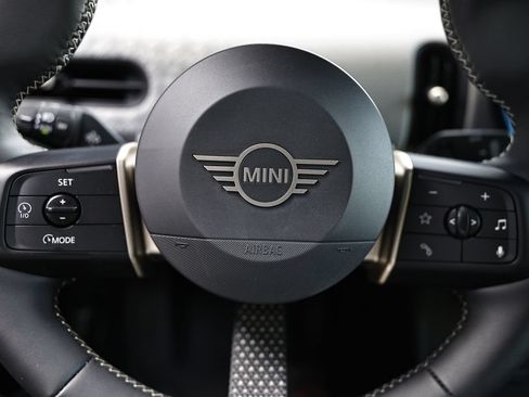 Used 2025 MINI Cooper S FWD image 27