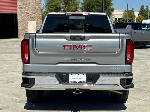 Used 2026 GMC Sierra 1500 SLT w/ SLT Premium Plus Package AWD/4WD image 13