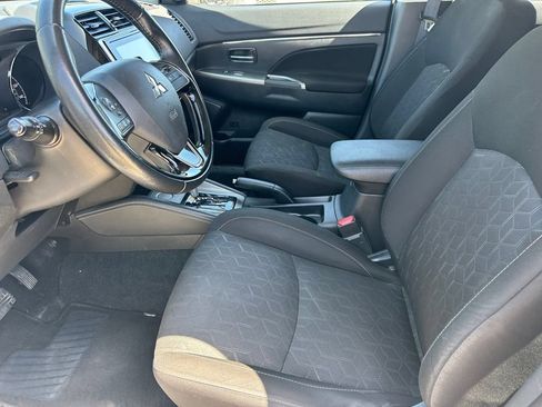 Used 2020 Mitsubishi Outlander Sport SE FWD image 11