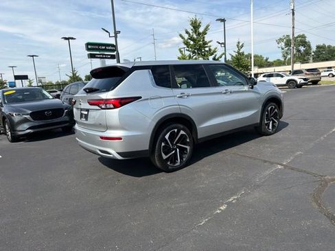 Used 2024 Mitsubishi Outlander SE AWD/4WD image 8