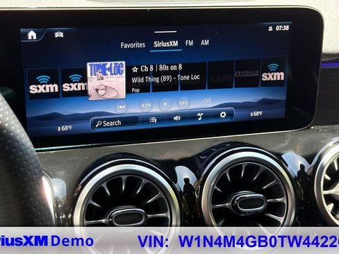Used 2026 Mercedes-Benz GLB 250 image 27