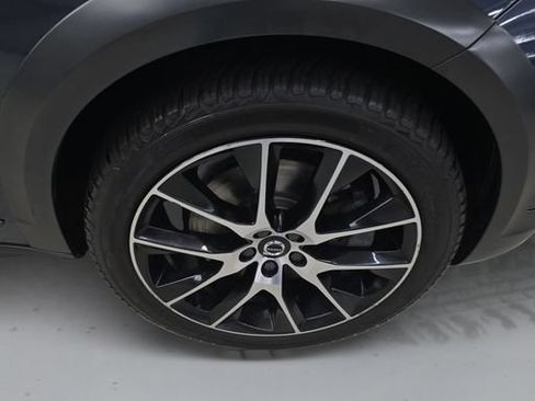 Used 2020 Volvo V90 T6 Cross Country AWD/4WD image 17
