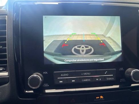 Used 2022 Nissan Frontier SV w/ Technology Package RWD image 16