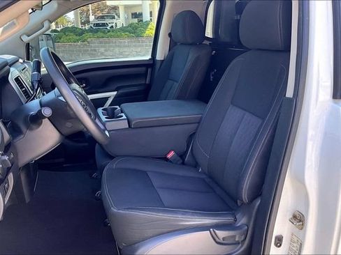 Used 2017 Nissan Titan SV RWD image 24
