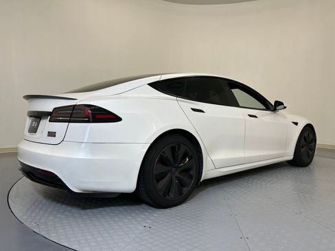 Used 2024 Tesla Model S Plaid image 8
