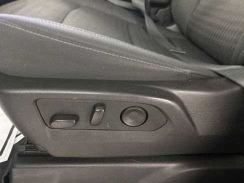 Used 2024 GMC Sierra 1500 Elevation image 9