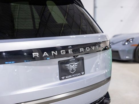 Used 2025 Land Rover Range Rover SE image 15