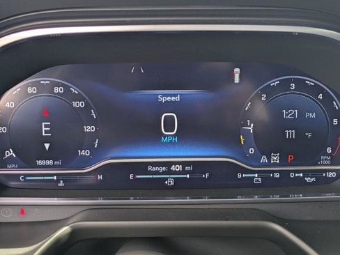 Used 2023 Chevrolet Tahoe LT w/ Luxury Package AWD/4WD image 9