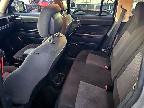 Used 2016 Jeep Patriot Sport w/ Power Value Group image 9