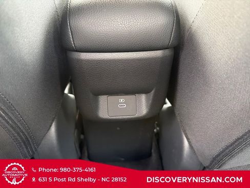 Certified 2025 Nissan Versa SR w/ Trunk Package image 29