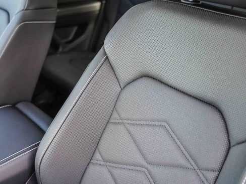 New 2026 Volkswagen Atlas SE image 31