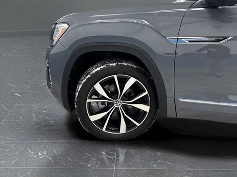 Used 2024 Volkswagen Atlas Cross Sport SEL Premium R-Line image 38