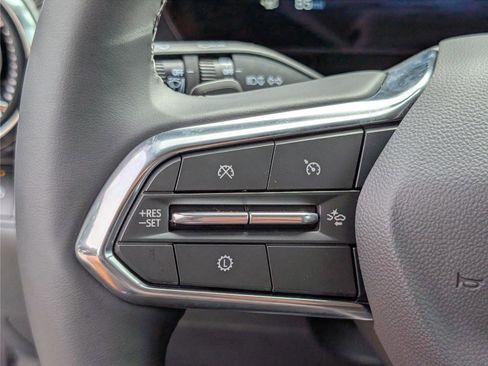 New 2026 Chevrolet Equinox LT w/ Convenience Package II image 17