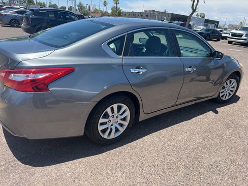 Used 2017 Nissan Altima 2.5 S w/ Power Driver Seat Package FWD image 7
