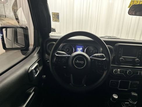 Used 2021 Jeep Wrangler Sport image 15