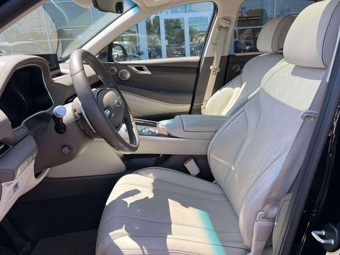 Used 2024 Genesis GV80 2.5T w/ Advanced Package AWD/4WD image 14