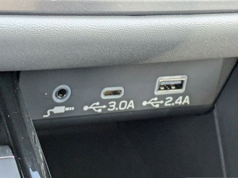 Used 2025 Subaru Legacy Premium image 19