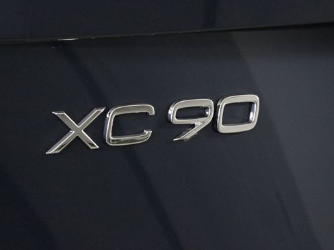 New 2026 Volvo XC90 T8 Ultra w/ Protection Package Premier AWD/4WD image 16