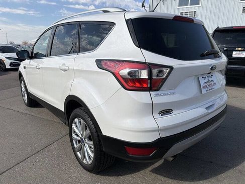 Used 2017 Ford Escape Titanium image 4