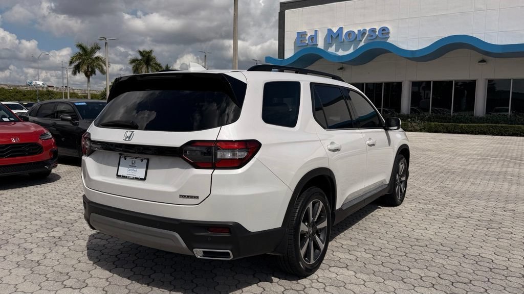 Certified 2025 Honda Pilot Touring image 13