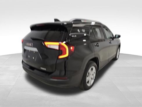 Used 2023 GMC Terrain SLE w/ Driver Convenience Package AWD/4WD image 4