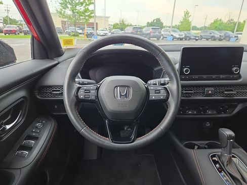 Used 2024 Honda HR-V Sport image 15