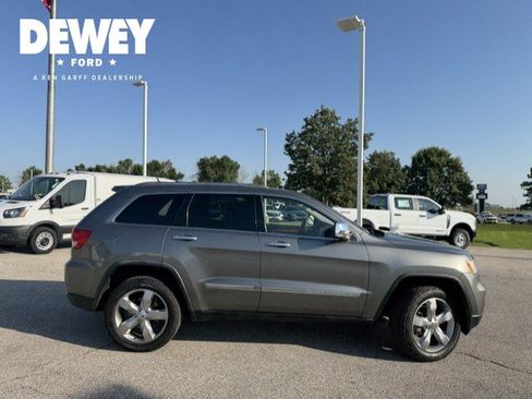 Used 2011 Jeep Grand Cherokee Overland AWD/4WD image 9