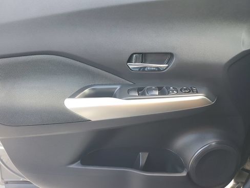 Used 2020 Nissan Kicks SV FWD image 18