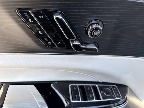 Certified 2024 Cadillac Lyriq Luxury AWD/4WD image 19