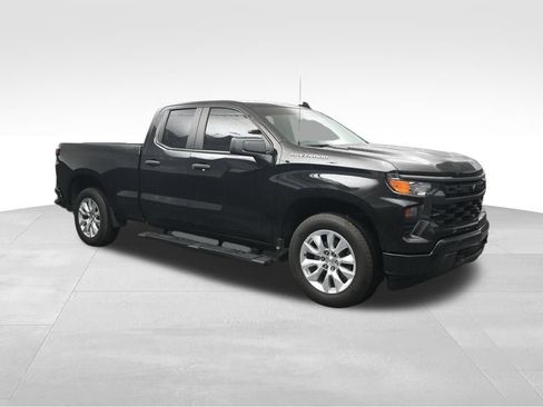 Used 2025 Chevrolet Silverado 1500 Custom RWD image 7