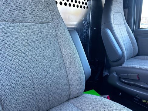 Used 2025 Chevrolet Express 2500 Extended w/ Communications Package image 26