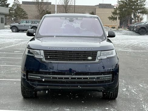 Used 2023 Land Rover Range Rover Long Wheelbase SE image 8