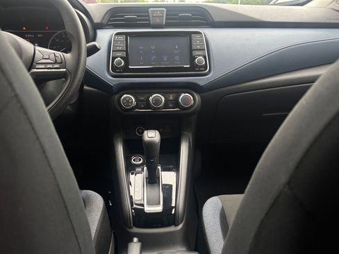 Used 2025 Nissan Versa SV FWD image 23