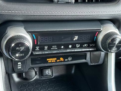 Certified 2021 Toyota RAV4 LE AWD/4WD image 22
