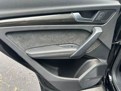 Used 2020 Audi SQ5 Prestige w/ Prestige Package image 17