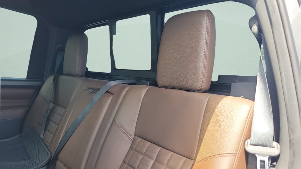 Used 2021 Nissan Titan Platinum Reserve RWD image 18