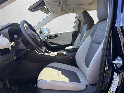 Certified 2025 Toyota RAV4 XLE w/ Convenience Package image 11