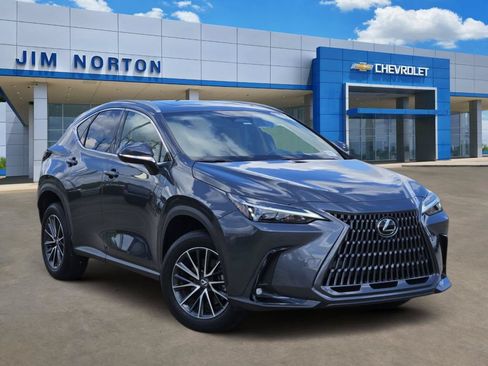 Used 2025 Lexus NX 250 FWD w/ Towing Package (2000 Lbs) image 1