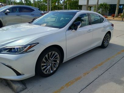 Used 2024 Lexus ES 350 w/ Technology Package