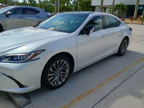 Used 2024 Lexus ES 350 w/ Technology Package FWD image 1
