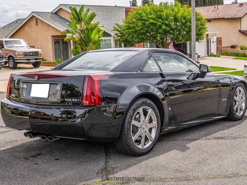 Used 2006 Cadillac XLR image 17